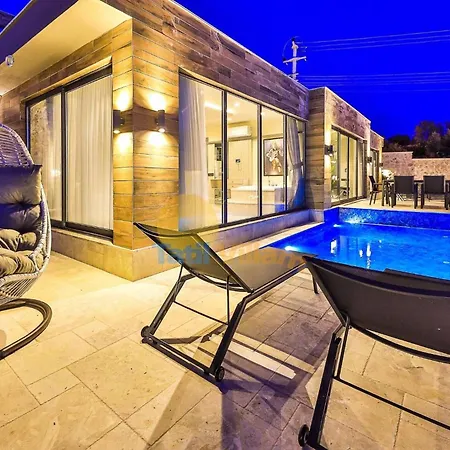 Willa Luxury Petra W Ndoor Heated Pool, Sauna